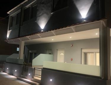 Four-Bedroom Deluxe Apartment