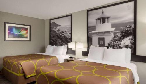 Queen Room with Two Queen Beds - Non-Smoking