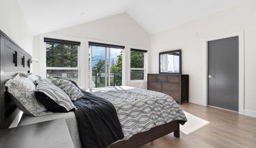 Three-Bedroom Holiday Home 