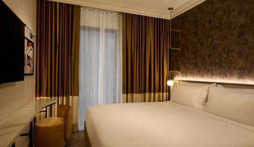King Room with Balcony