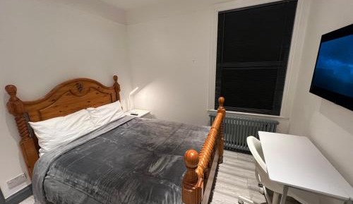 Double Room with Shared Bathroom