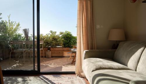 Studio with Terrace
