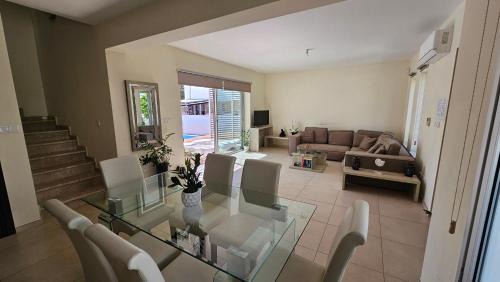 Three-Bedroom Villa with Private Pool - Ammos