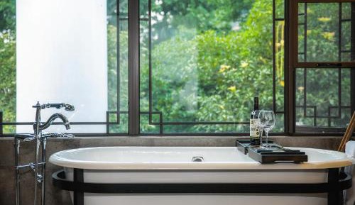Deluxe Double Room with Bath