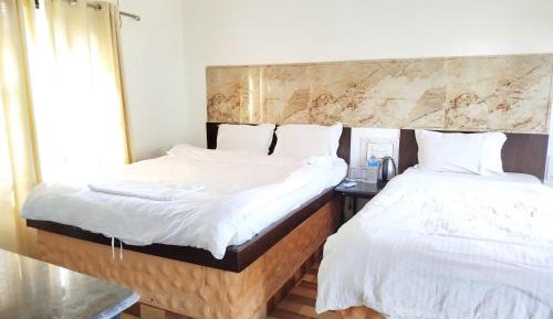 Deluxe Double or Twin Room