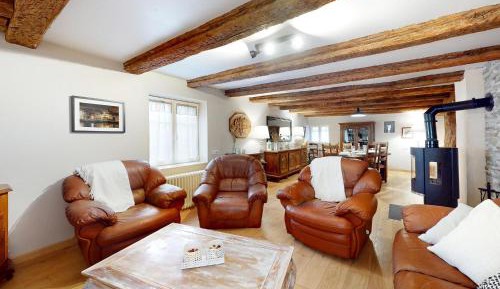 Three-Bedroom Holiday Home 