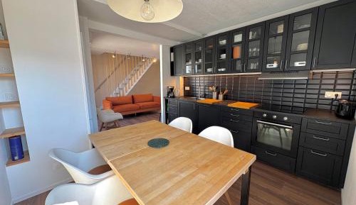 Two-Bedroom Deluxe Apartment with Balcony