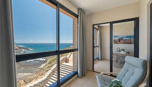 Superior One-Bedroom Apartment