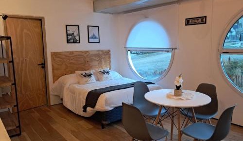 Studio Apartment with One Double Bed