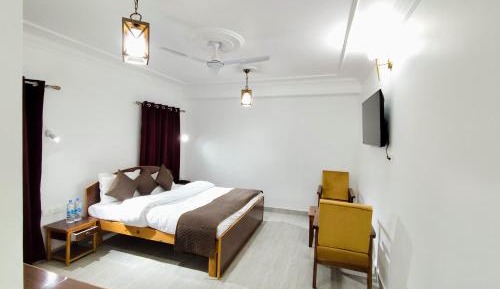 Double Room with Private Bathroom