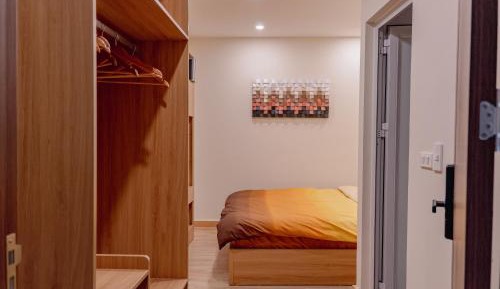 Studio Apartment with King Bed
