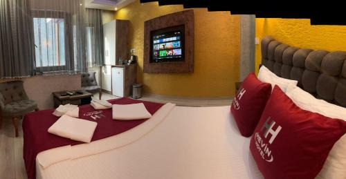 Deluxe Double Room with Shower