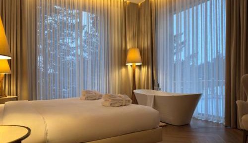 Wellness King Suite with Forest View