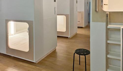 Single Capsule with Shared Bathroom