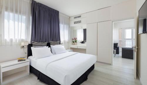 Executive One-Bedroom Suite with Kitchenette