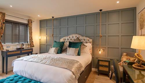 Superior King Room