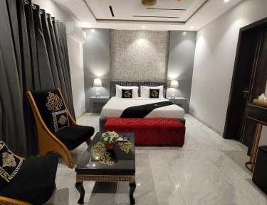 Standard King Room