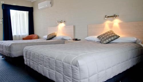 Deluxe Family Room