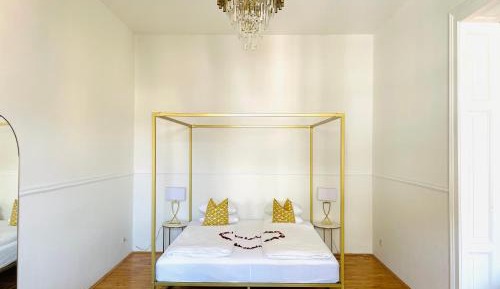 Superior King Suite