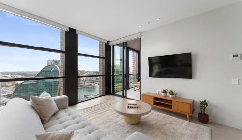 Two-Bedroom Deluxe Apartment with Balcony