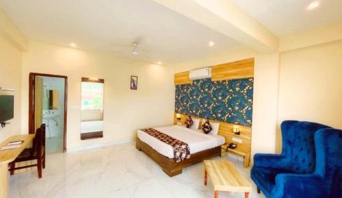 King Room with Mountain View