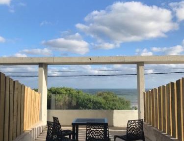 King Studio with Sofa Bed