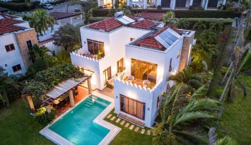 Villa with Private Pool