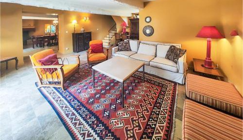Six-Bedroom Holiday Home
