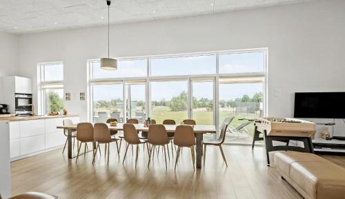 Five-Bedroom Holiday Home