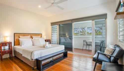 Deluxe King Suite