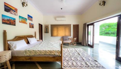 King Room with Balcony