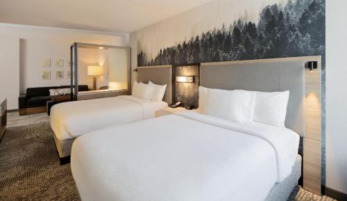 Queen Suite with Two Queen Beds