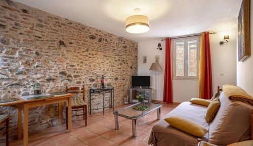 Superior One-Bedroom Apartment