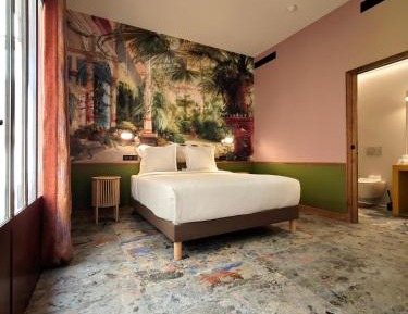 Deluxe Double Room with Terrace