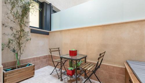 One-Bedroom Apartment