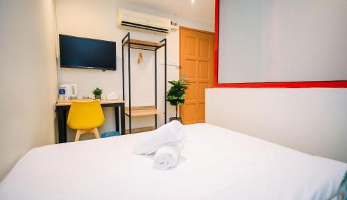 Standard Queen Room