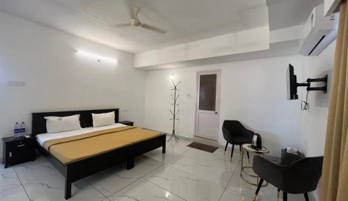 Double or Twin Room with Private Bathroom