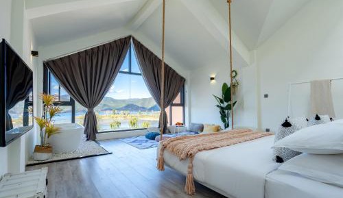 Deluxe Double or Twin Room with Ocean View