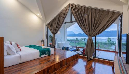 Double Room with Balcony and Sea View