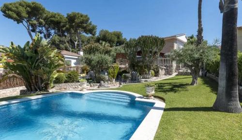 Villa with Private Pool