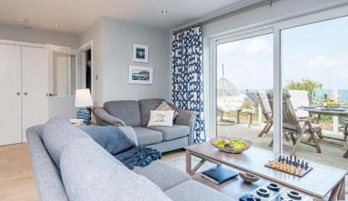 Three-Bedroom Holiday Home 