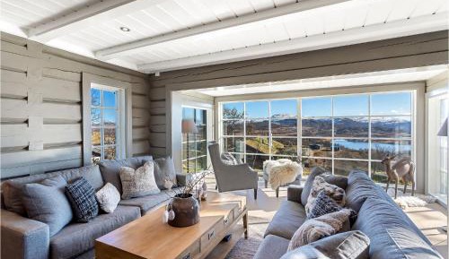 Four-Bedroom Holiday Home