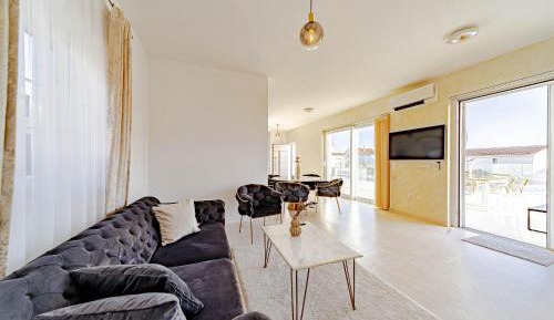 Four-Bedroom Holiday Home