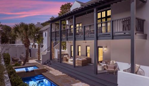Four-Bedroom Holiday Home