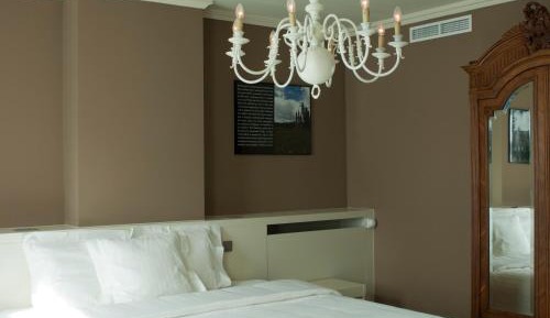Double Room - First Floor
