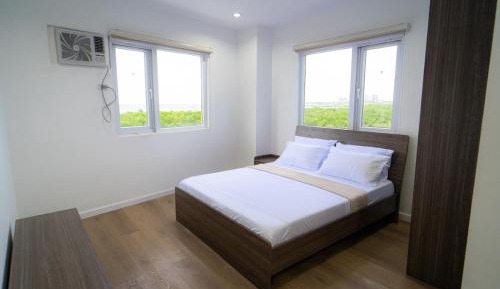 Two-Bedroom Apartment with Balcony and Sea View