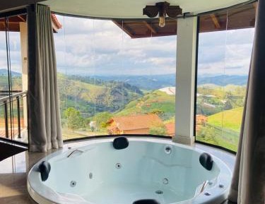 Deluxe Suite with Spa Bath