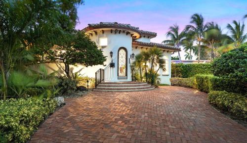 Deluxe Villa