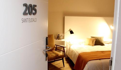 Quadruple Room with Private Bathroom