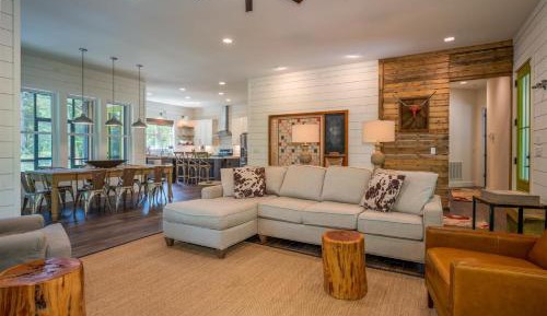 Three-Bedroom Holiday Home 